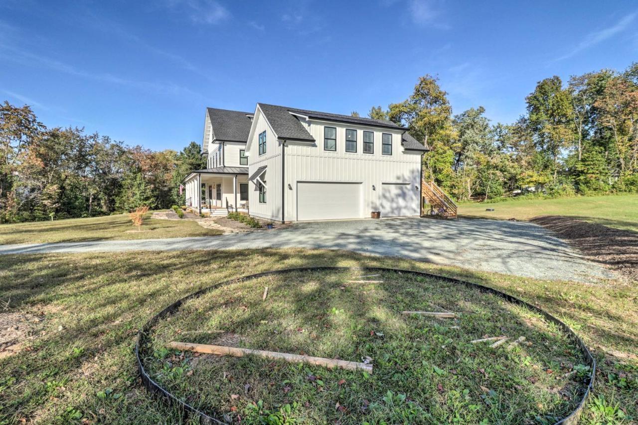 Bright Crozet Apartment With Mountain Views! Exterior photo
